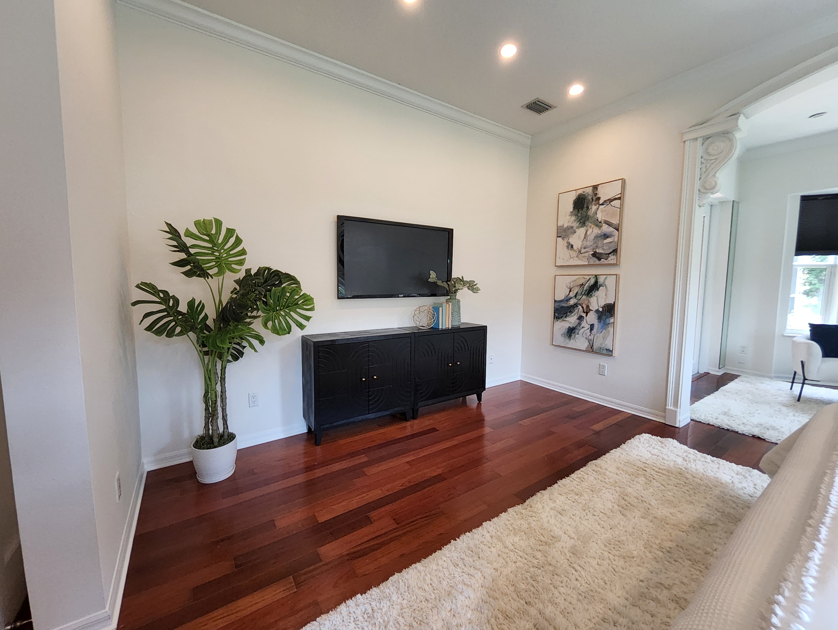 Tampa Brewster Interior View 5